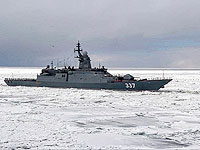 У берегов Японии замечены российские подлодки и эсминцы