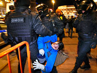 МВД РФ: в Москве и Санкт-Петербурге задержаны около 2500 участников антивоенных акций