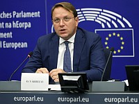 Представитель Венгрии в Евросоюзе Оливер Варгейи