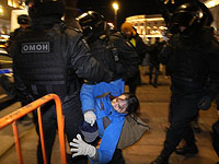 Проект ОВД-Инфо рассказывает о десятках случаев ареста россиян за участие в антивоенных акциях