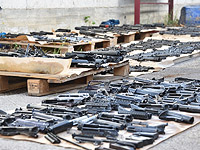 В Лакии полиция обнаружила тайник с десятками единиц оружия и боеприпасами. ВИДЕО