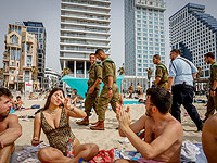 В пятницу в Израиле официально открывается купальный сезон