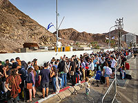 Египетские пограничники не справляются с наплавом израильтян, на КПП "Таба" многочасовая очередь