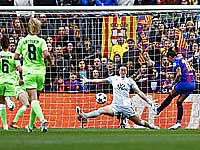 "Барселона" забила пять мячей в полуфинале женской Лиги чемпионов