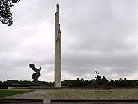 Сейм Латвии проголосовал за снос памятника победы в Риге