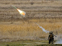 Запуск ракеты из переносного зенитно-ракетного комплекса Stinger