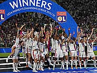 "Лион" стал победителем женской Лиги чемпионов и установил рекорд, обыграв "Барселону"