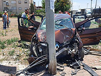В Афуле автомобиль врезался в столб, тяжело травмирована женщина