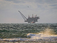 Морская газодобывающая платформа на месторождении "Лефиафан" у берегов Израиля