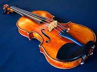 Скрипка Страдивари, хранящаяся в музее музыки, выставлена на аукцион