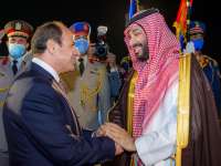 Принц Мухаммад прибыл в Египет, президент встретил его в аэропорту