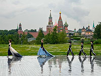 Московская неделя моды: "мирные забавы" во время войны. Фоторепортаж