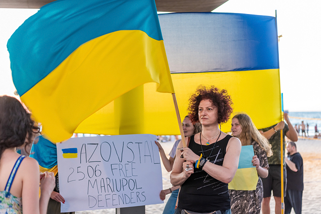 Акция в поддержку бойцов "Азовстали" в Тель-Авиве. Фоторепортаж