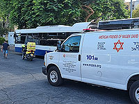 В Тель-Авиве пассажир автобуса ранил ножом водителя