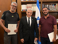 Премьер-министр Яир Лапид встретился с Меши Бен-Ами и Хаимом Наимом, нейтрализовавшими террориста в Иерусалиме