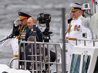 Путин отмечает "день ВМФ" в Кронштадте, в Севастополе праздник отменен из-за "атаки БПЛА"