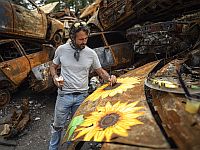 "Цветы надежды": художественный волонтерский проект в Ирпене, разрушенном войной