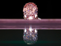 В Анголе найден розовый алмаз рекордного размера