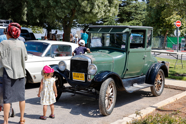 Выставка коллекционных автомобилей в Гуш-Эционе. Фоторепортаж