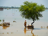 Наводнения в Пакистане: свыше тысячи погибших, десятки миллионов пострадавших. Фоторепортаж