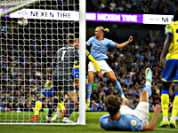 Манчестер Сити - Ноттингем Форрест 6:0. Эрлинг Холанн делает счет 3:0