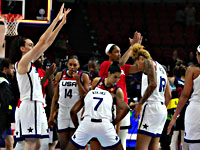 Американки разгромили сборную Сербии и вышли в полуфинал чемпионата мира по баскетболу