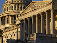 Сенат США проголосовал за промежуточный бюджет, включащий 12 млрд помощи Украине