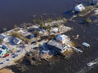 Число жертв урагана "Иэн" на юге США возросло до 77