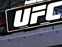 UFC. Китаянка победила Маккензи Дерн. "Гильотина" от Юсуфа. Поражения Борщева и Олейника