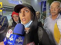 Скалолазку Эльназ Рекаби приветствовала в аэропорту Тегерана толпа сторонников