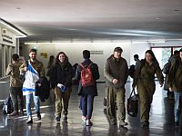 Студенты в военной форме в кампусе Еврейского университета
