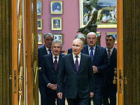 Путин принимает в Русском музее: фоторепортаж о неформальном саммите СНГ