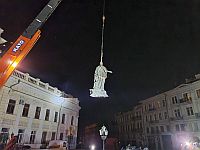 В Одессе демонтированы памятники Екатерине II и Александру Суворову, их перевозят в музей