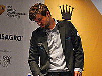 Магнус Карлсен стал чемпионом мира по быстрым шахматам
