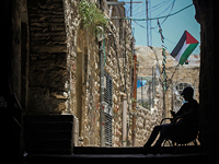 Бен-Гвир отдал распоряжение полицейским снимать флаги ООП, вывешенные в общественных местах в Израиле