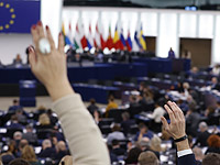 Европарламент призвал ЕС признать КСИР террористической структурой