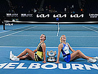 Открытый чемпионат Австралии. Барбора Крейчикова и Катерина Синякова победили второй раз подряд