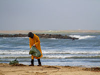 Минздрав предупреждает: в эти дни купание на пляжах Тель-Авива, Бат-Яма и Герцлии опасно для здоровья