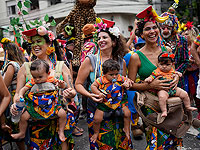 Бразильский карнавал для детей и беременных. Фоторепортаж