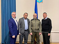 Слева направо: посол Израиля в Украине Михаил Бродский, Зеев Элькин, министр обороны Украины Алексей Резников и Юлий Эдельштейн