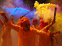 Красочный праздник Холи в Индии. Фоторепортаж