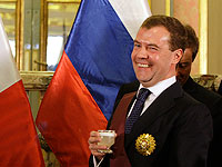 Уральское движение трезвенников предложило Медведеву отказаться от алкоголя