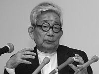 Умер Кэндзабуро Оэ, лауреат Нобелевской премии по литературе