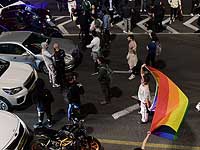 В нескольких городах Израиля члены ЛГБТ-общины провели протестный перфоманс