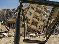 Жертвами землетрясений в Турции и Сирии с февраля стали около 57 тысяч человек