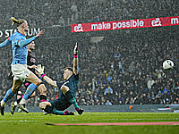 Эрлинг Холанн забил три мяча. "Манчестер Сити" вышел в полуфинал Кубка Англии