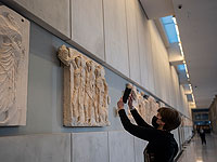 Ватикан вернул Греции фрагменты барельефов, украшавших Парфенон