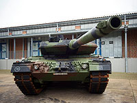 Spiegel: из Германии в Украину прибыли десятки танков Leopard 2 и БМП Marder
