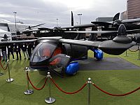 Прототип летающего автомобиля ASKA A5 VTOL на выставке с Лас-Вегасе. Январь 2023 года