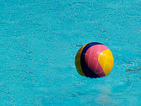 В бассейне в Кацрине захлебнулся четырехлетний ребенок